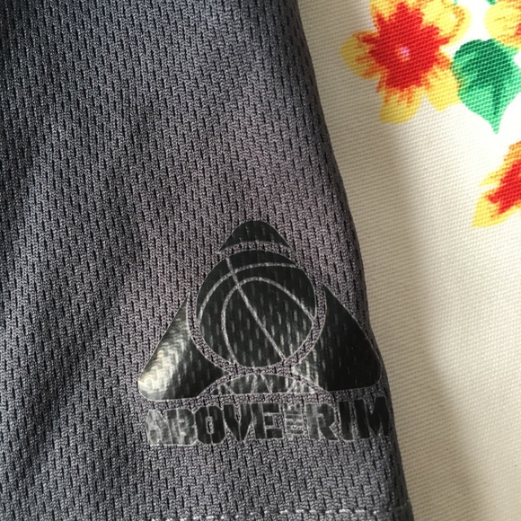 Above The Rim Grey Basketball Shorts (Size M) - Picture 3 of 6